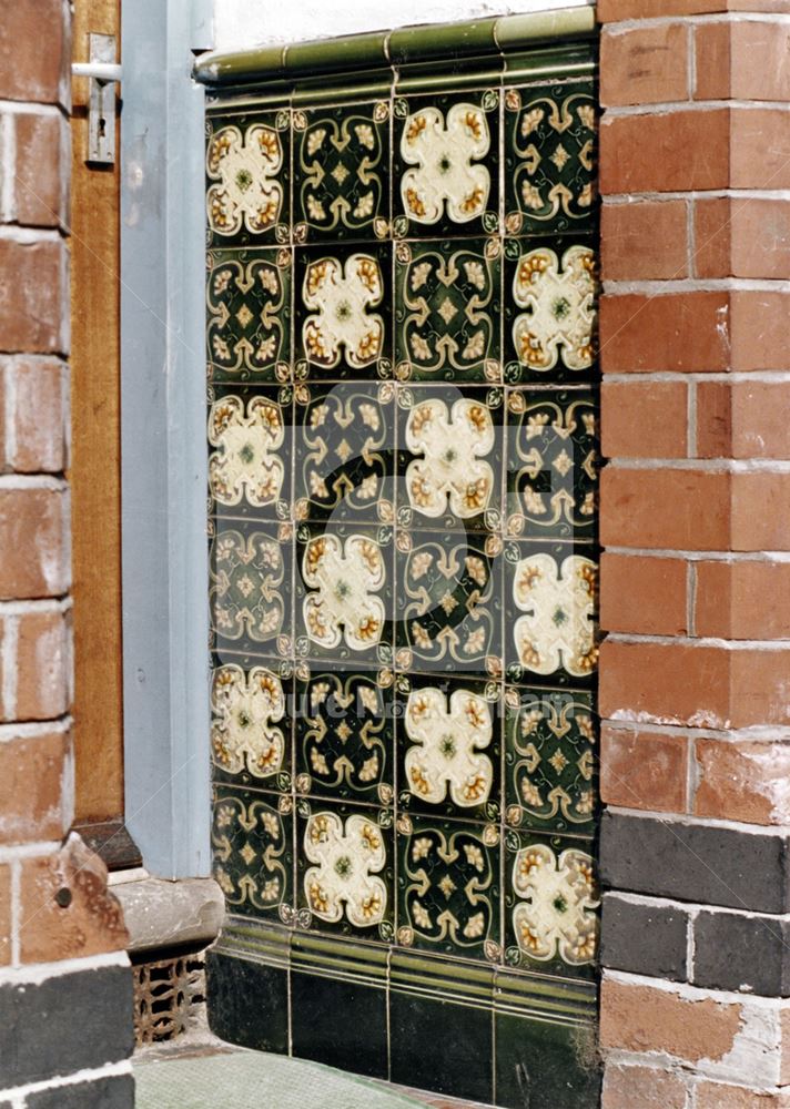 Tiled porch, 79, Port Arthur Road