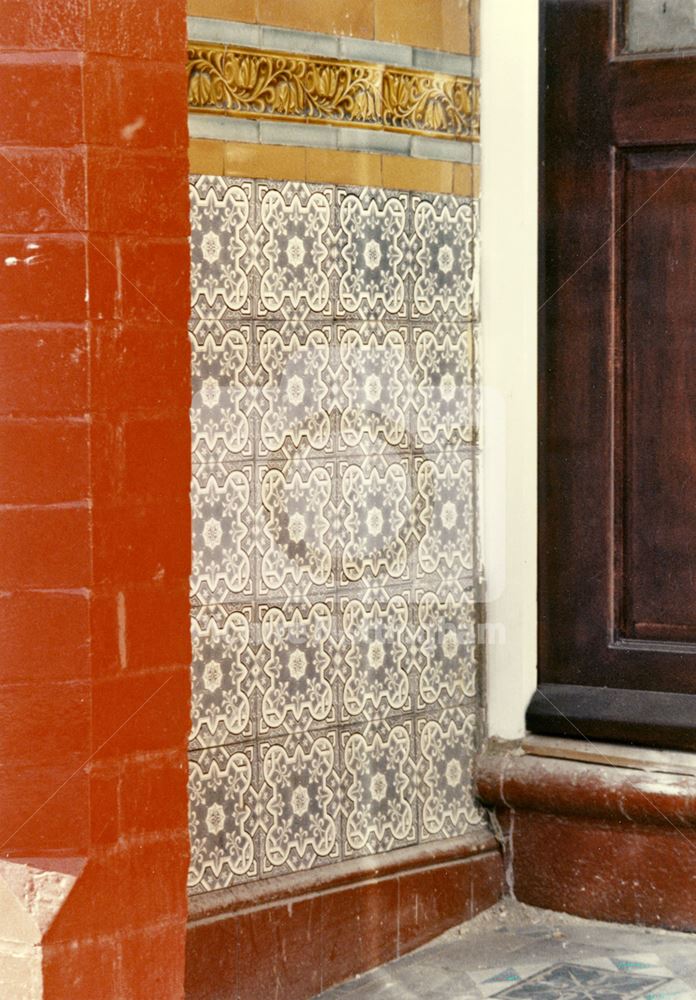 Tiled porch, 102, St Stephen's Road