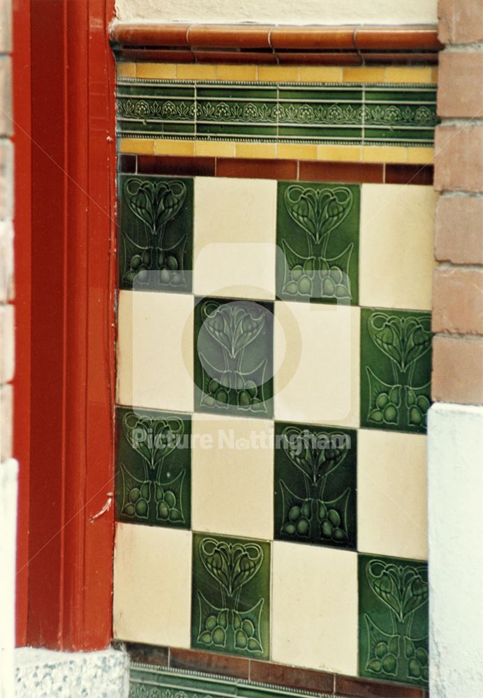 Tiled porch, 2, Sedgley Avenue, Sneinton Dale