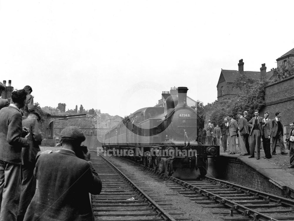 The last train (loco no. 67363) through Thorneywood Station - The Nottingham Suburban Railway