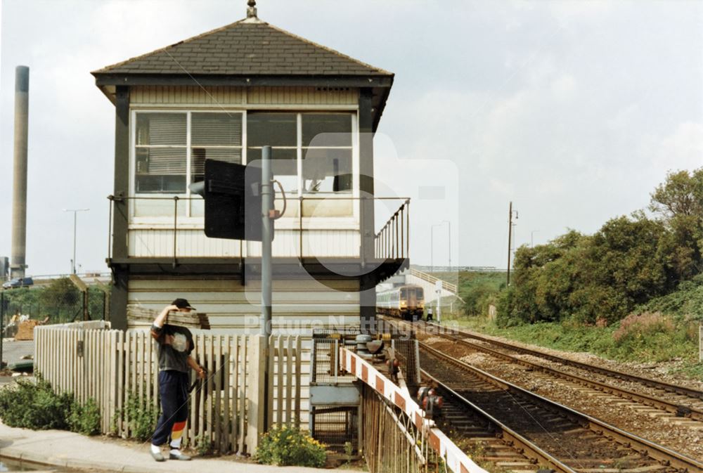 Meadow Lane Level Crossing, Sneinton Junction signal box