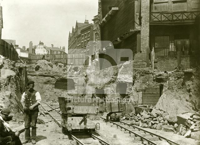 Excavating the 'Victoria Street' Great Central Railway Tunnel at