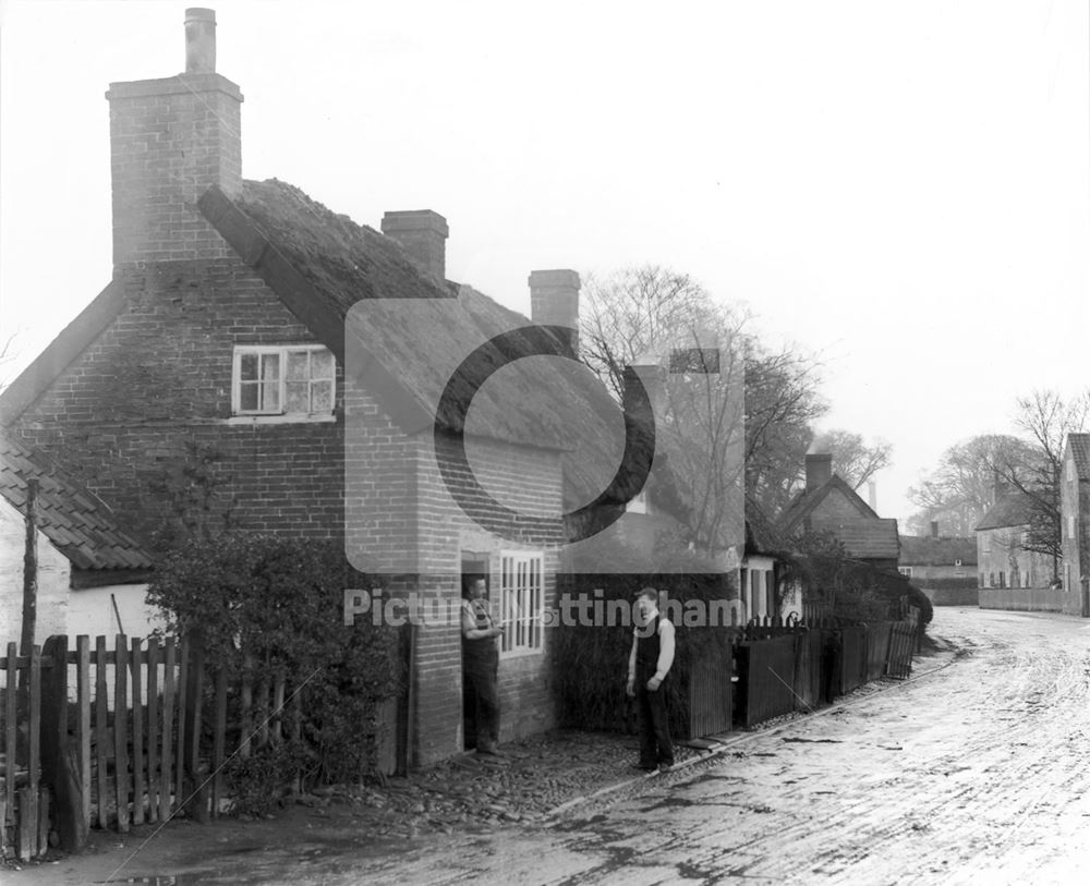 Main Road, Wilford