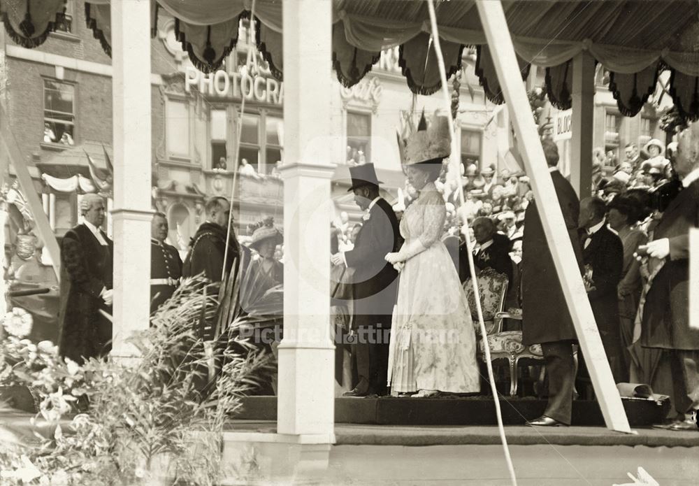 King George V and Queen Mary on their visit to Nottingham in 1914