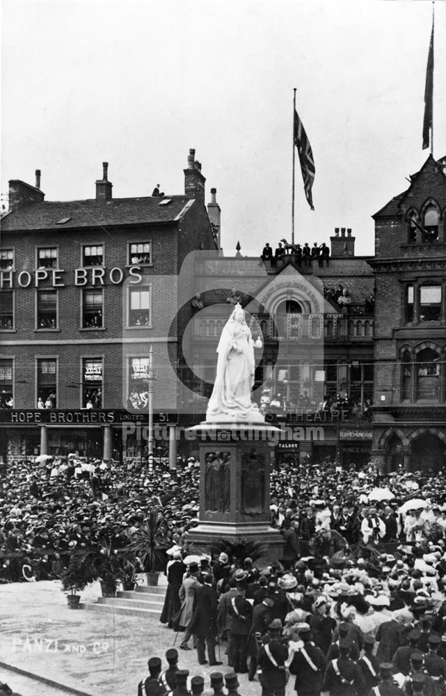 Queen Victoria statue