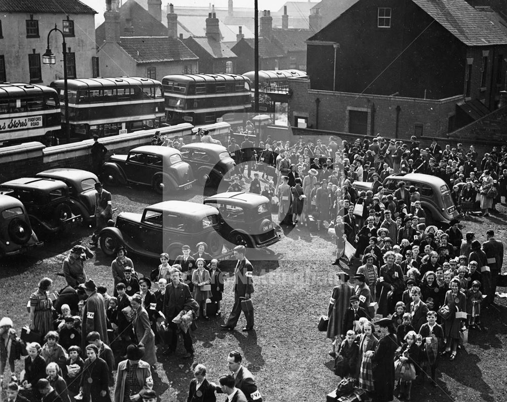 Evacuated children from Nottingham, Worksop, 1939