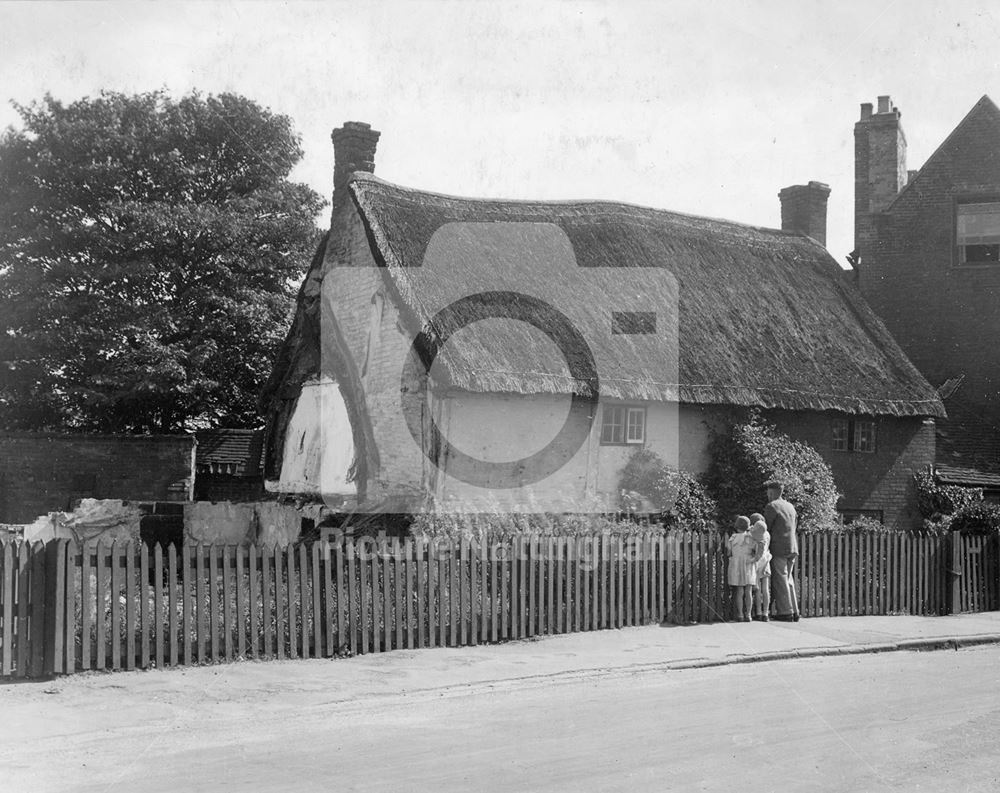 John Deane's cottage Wilford, 1933