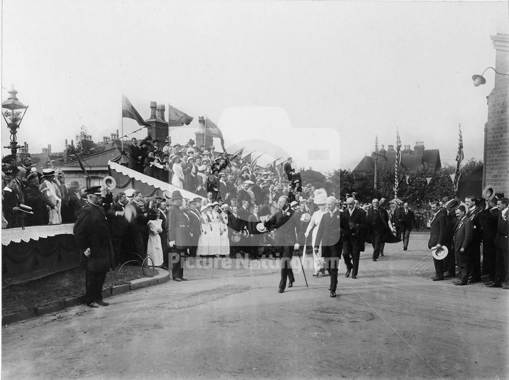 Royal visit Thomas Adams Factory, Sherwood Rise, 1914