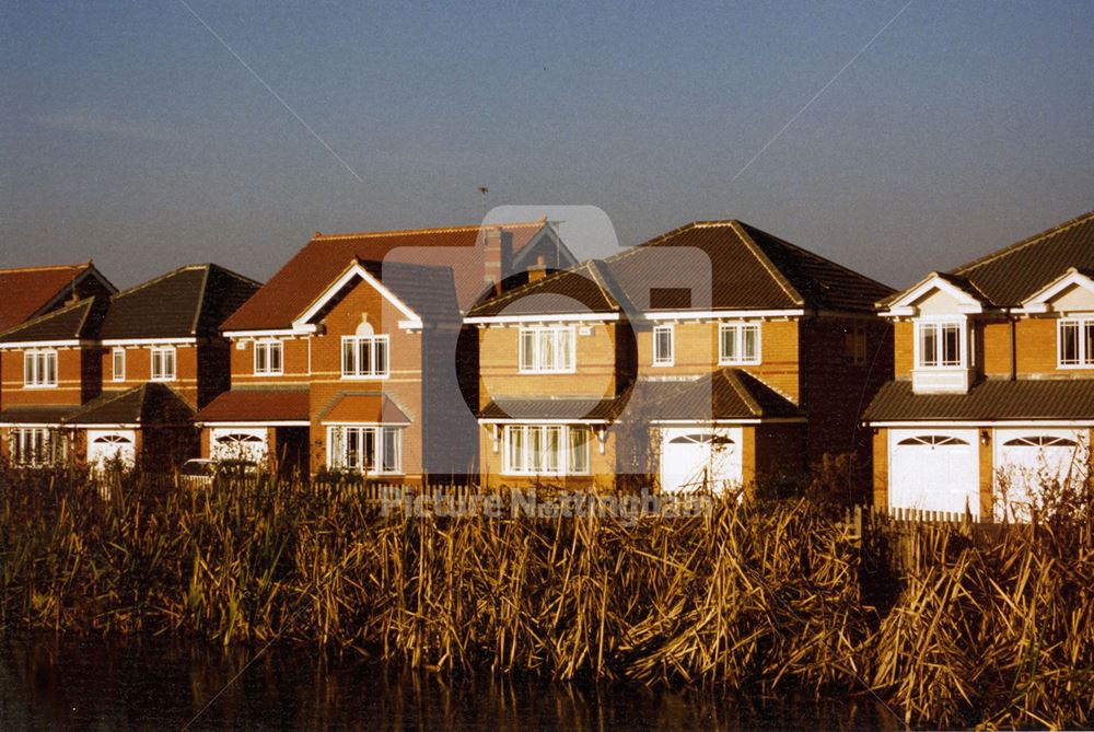 Modern Housing at Gamston near Gamston Lock (no3)