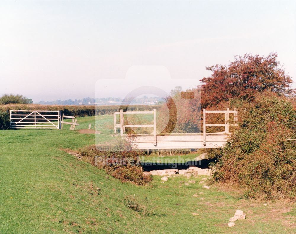 Hoe Hill Bridge (no20) looking North West: replaced by Low Concrete Bridge