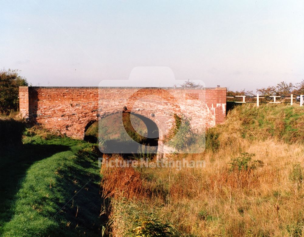 Fosse Bridge (no18) : Carries A46 Road