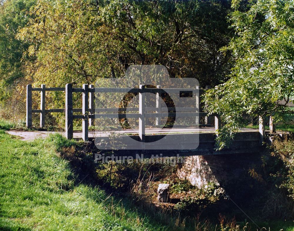 Mann's Swing Bridge (no17) : replaced by Low Concrete Bridge