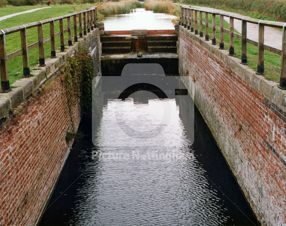 Skinner's Lock (no4) : Gates removed