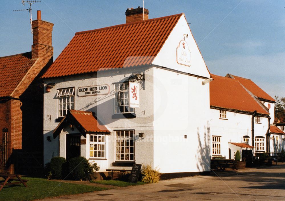 Olde Red Lion Public House, Eakring Road, Wellow, 1997