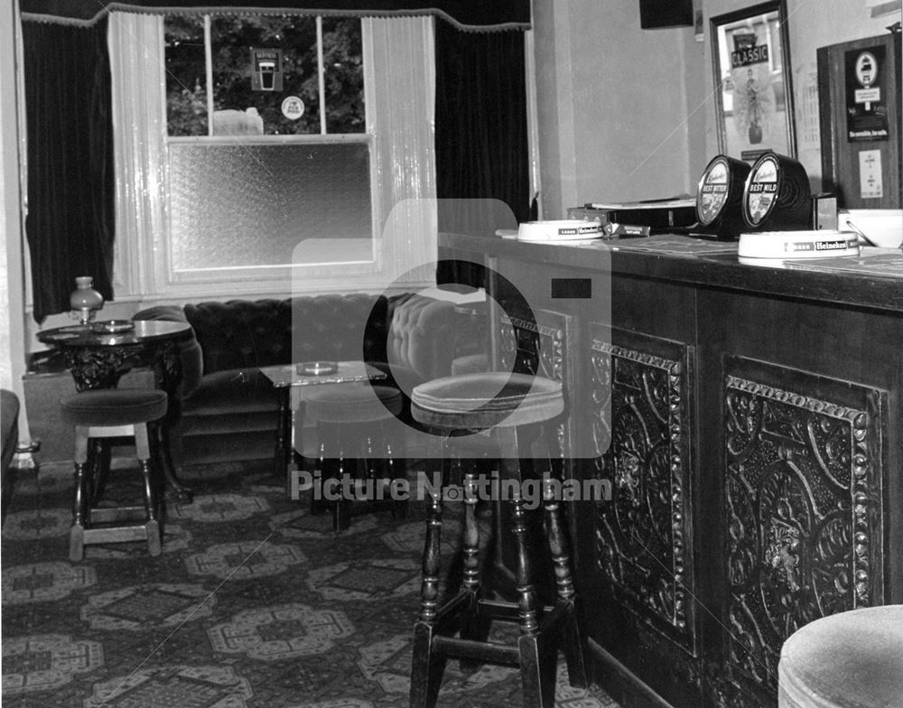 Lounge Bar of the Magna Charta Public House, Southwell Road, Lowdham, 1993