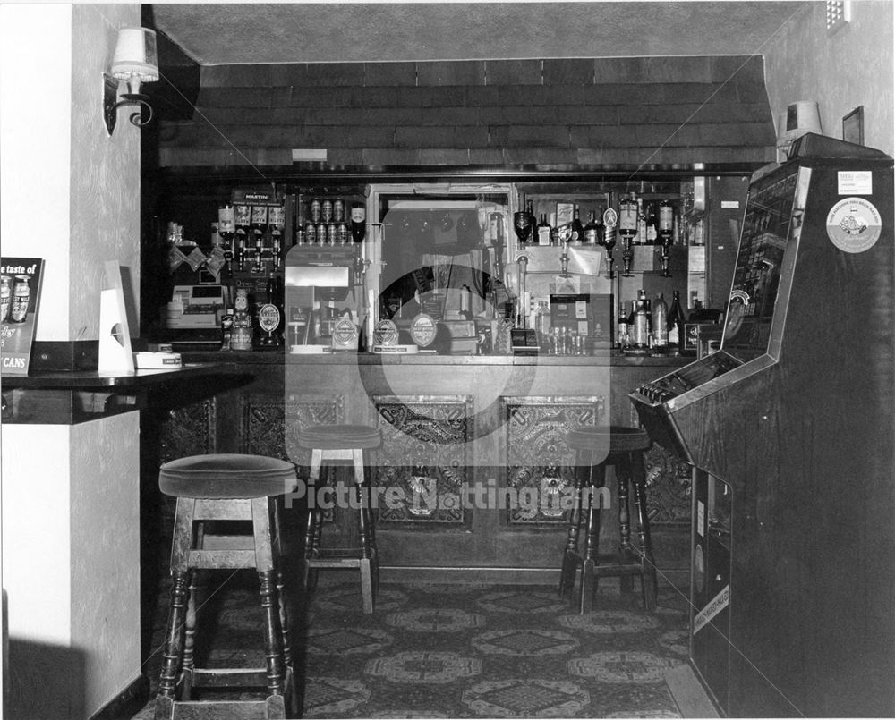 Lounge Bar of the Magna Charta Public House, Southwell Road, Lowdham, 1993