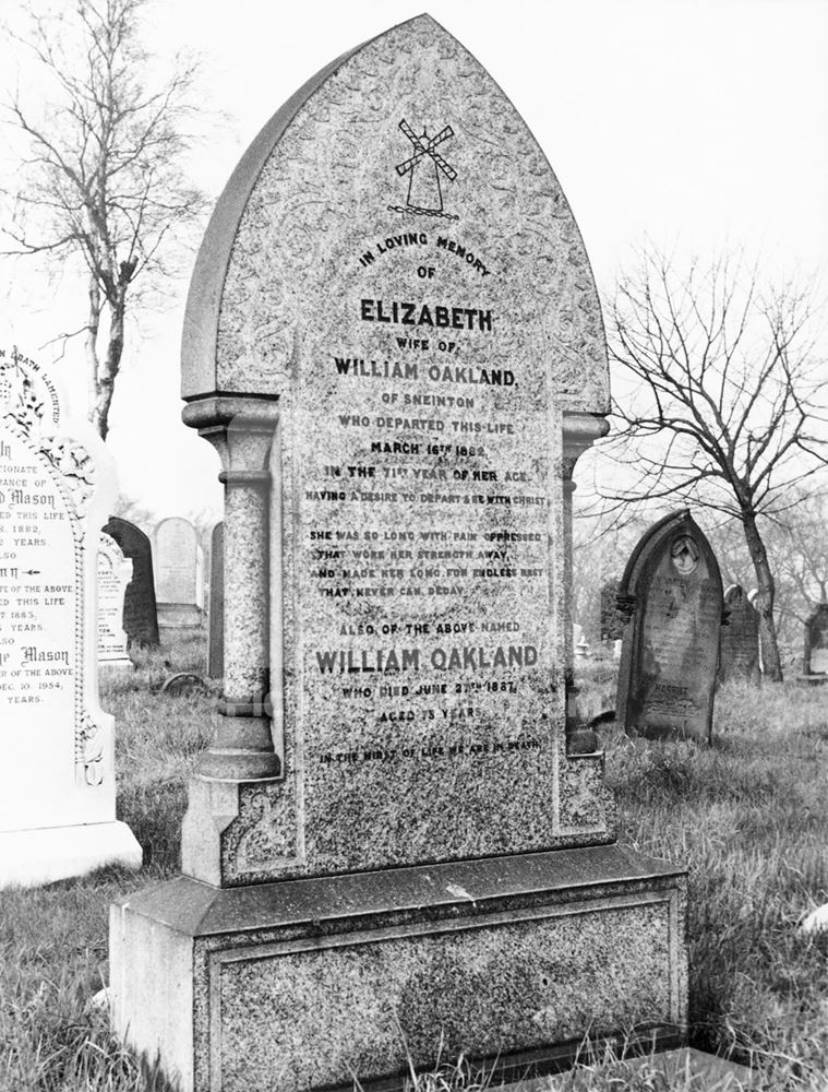 Tomb of Elizabeth and William Oakland - Miller of Sneinton Mill - Church (Rock) cemetery