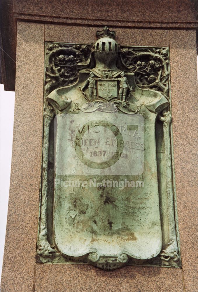 Queen Victoria's Statue, Memorial Garden, Victoria Embankment, 1982