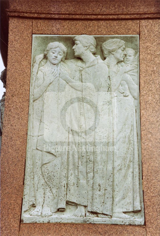 Queen Victoria's Statue, Memorial Garden, Victoria Embankment, 1982