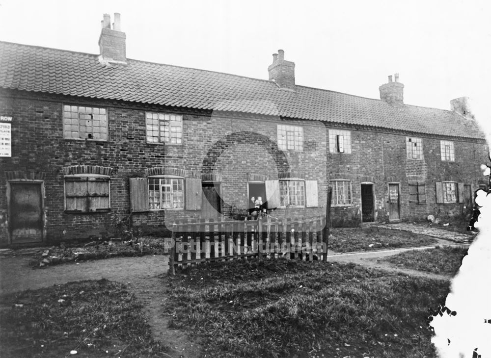 Brick Row, off Queen Street, Basford, c 1912