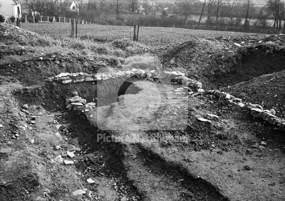 Castle Hill Excavations, Thurgarton, 1954