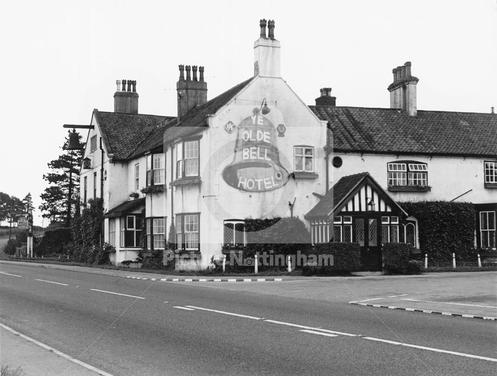 'Ye Olde Bell' hotel, Barnby Moor, 1961