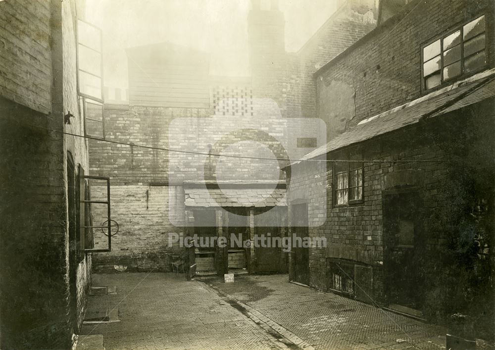 Elliott's Yard, East Street, 1919