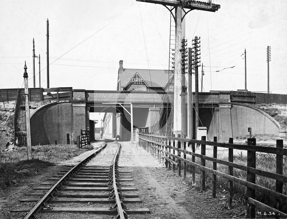 The LMS Railway Bridge before widening - Wollaton Road, Radford, Nottingham, 1934