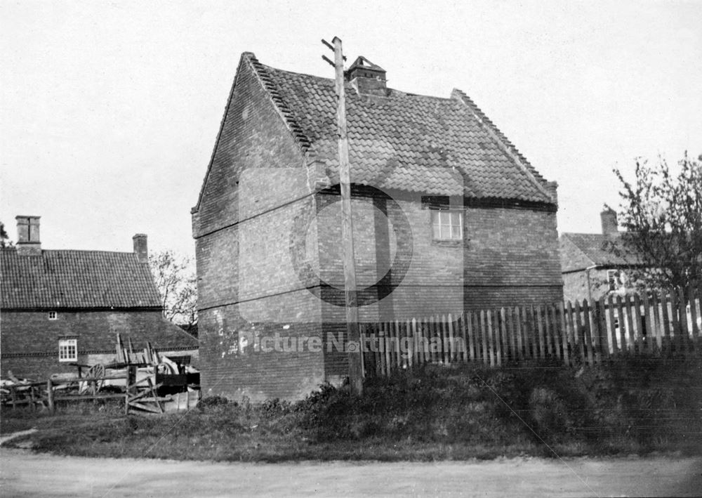 Dovecote at Bottom of Hill Road, Orston, 1920