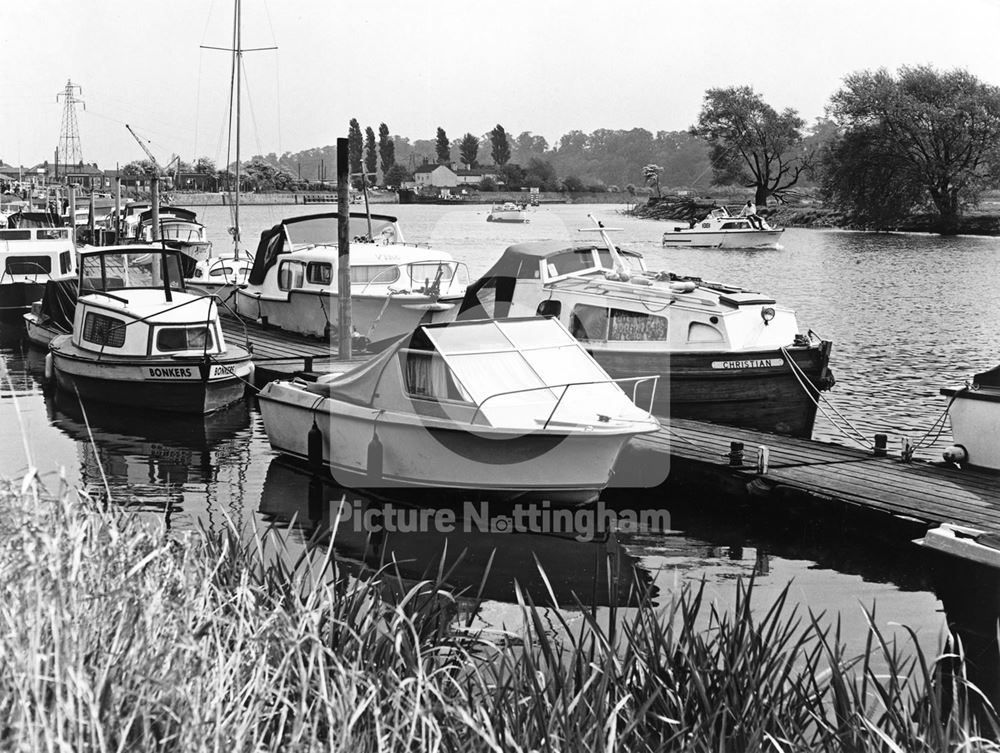 Beeston Lock and Marnia, River Trent, Beeston, 1976