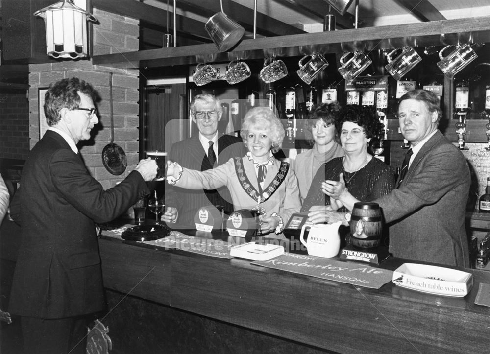 Opening of Moot House PH, Bowland Road, Bingham, 1983