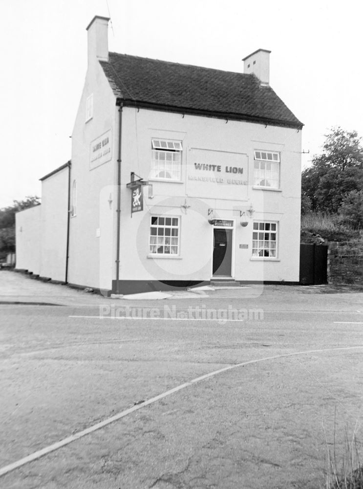 White Lion public house, Main Street, Blidworth, 1982