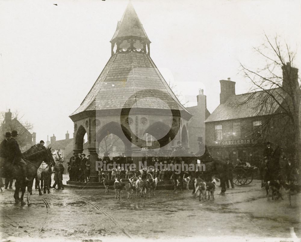 Butter Cross and Hunt in the Market Place, Bingham, c 1900s