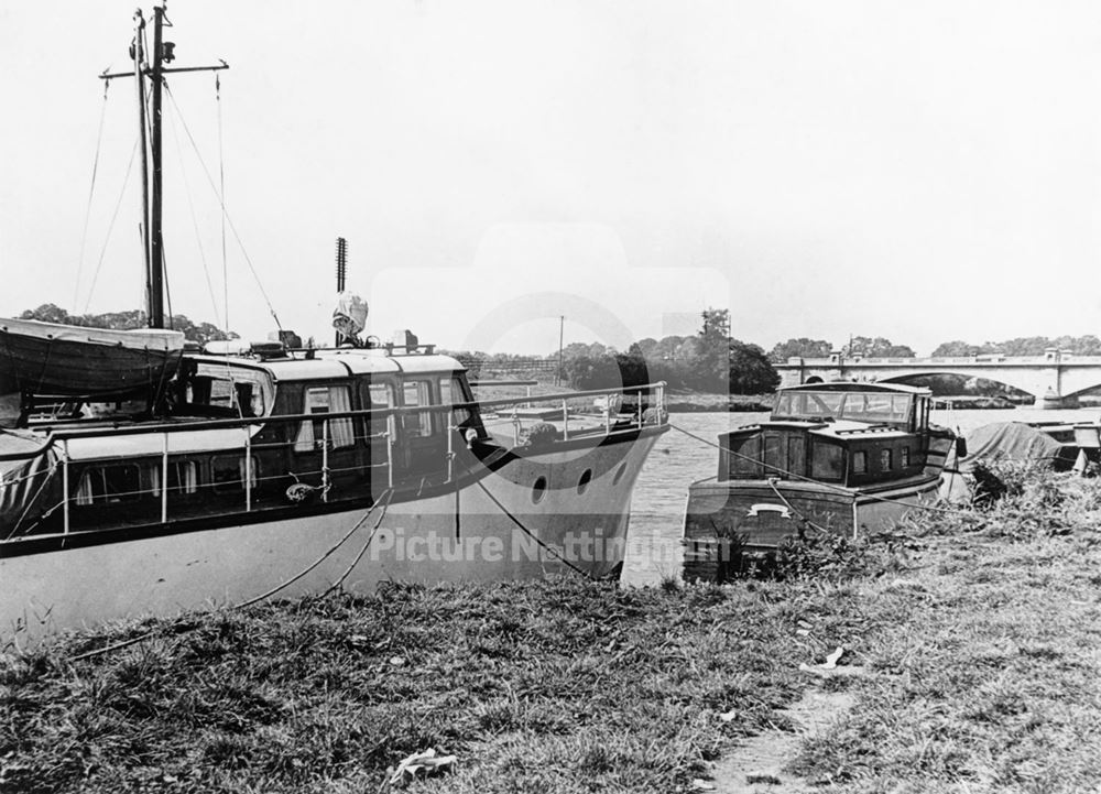 River Trent and Gunthorpe Bridge, Gunthorpe, c 1940s-50s ?