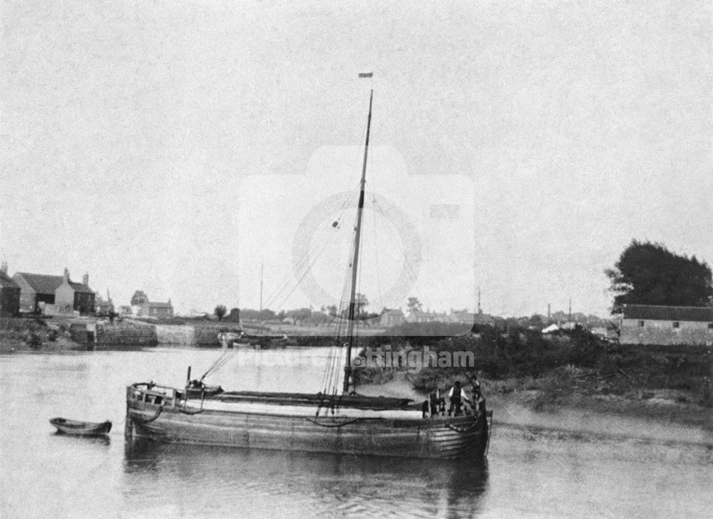 Dredger on River Trent at West Stockwith, c 1920s?