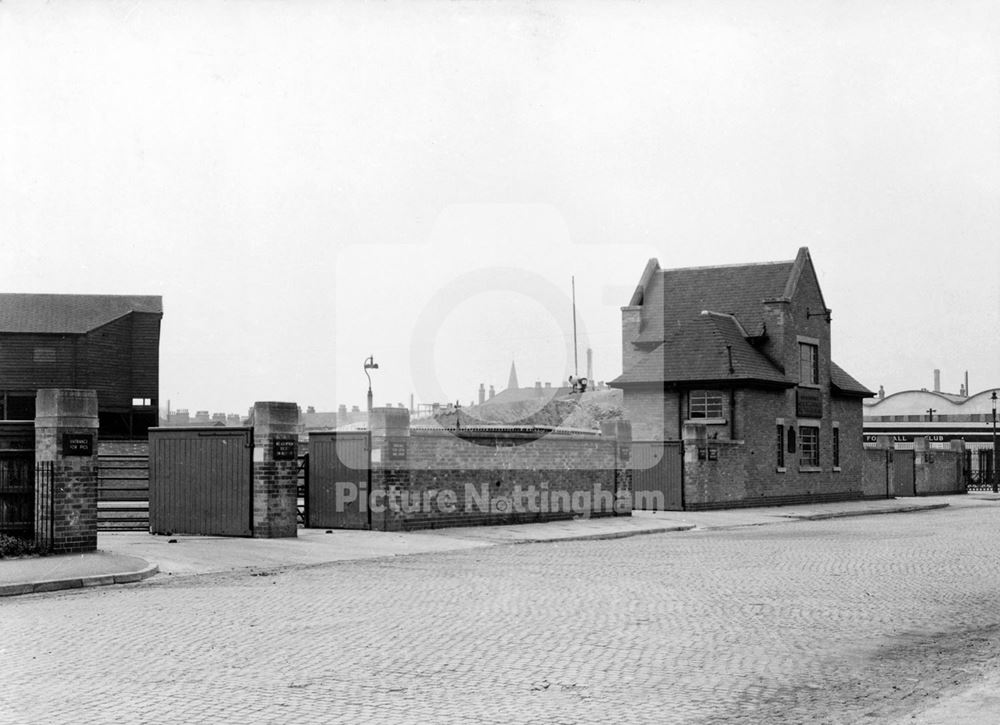 Entrance to The Cattle Market, Meadow Lane, Nottingham, 1949