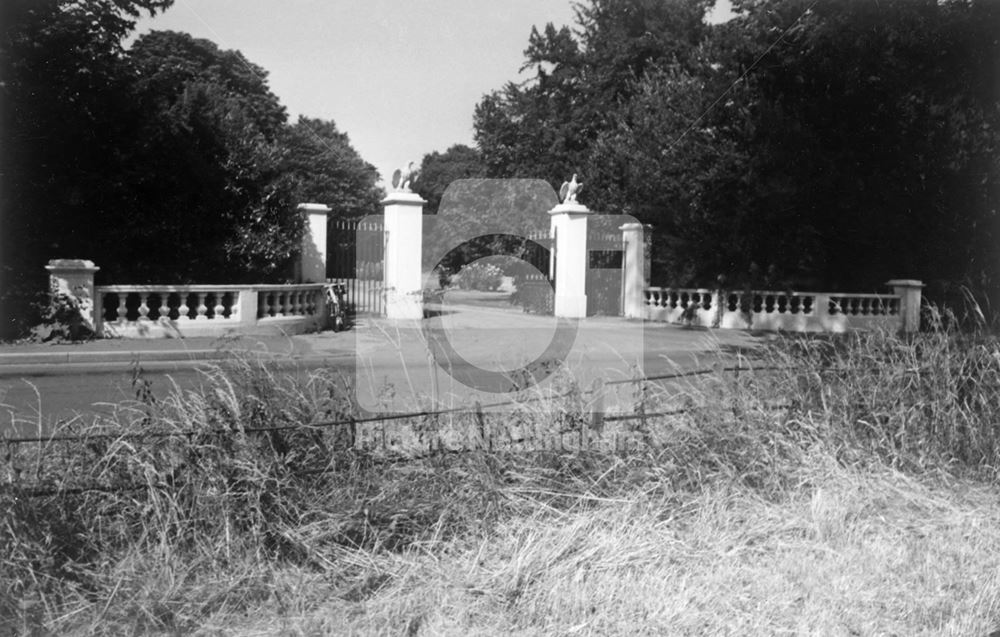 Hall Gateway, Hall Lane, Colston Bassett, 1976