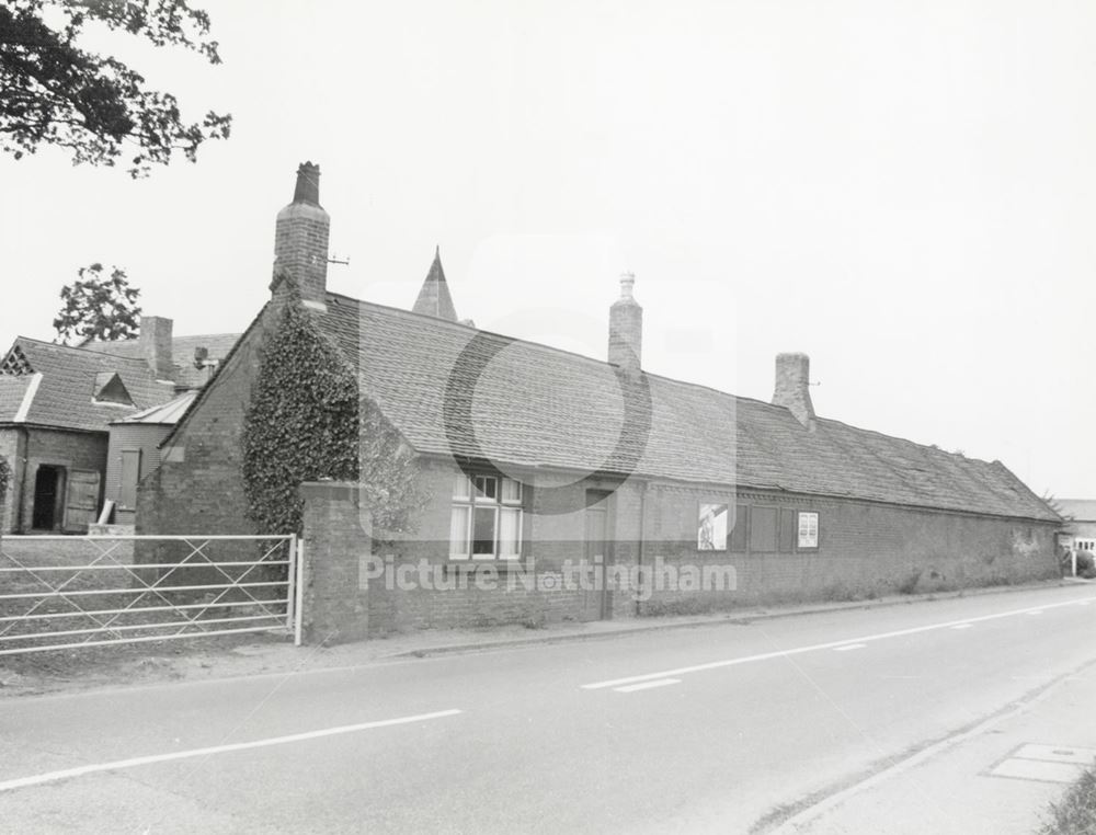 Hall Farm, Main Road, Kelham, 1979