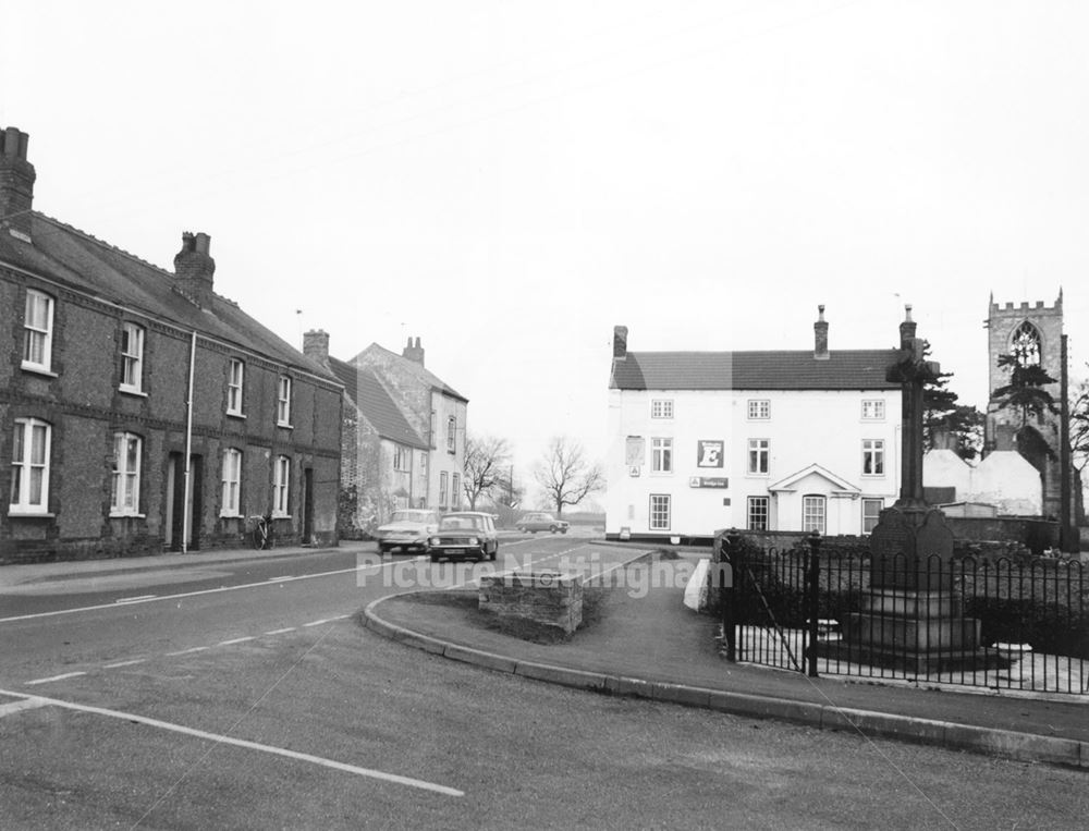 Main Street, Dunham-on-Trent, 1977