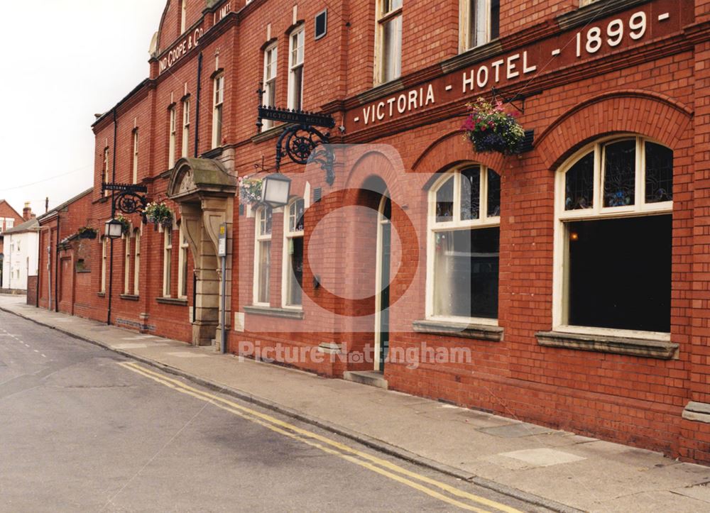 Victoria Hotel, Dovecote Lane, Beeston, Nottingham, 1998