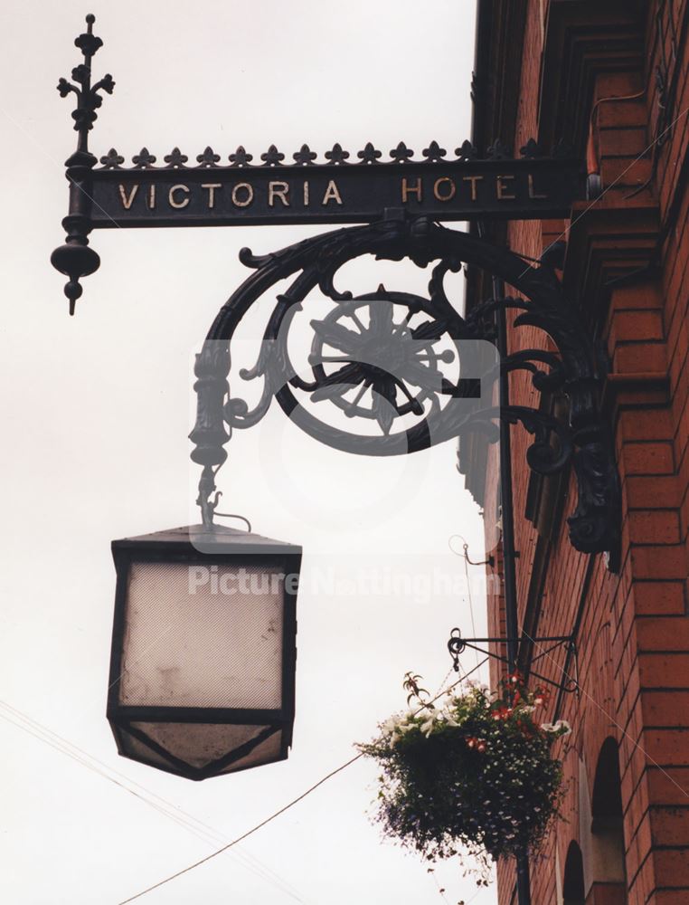 Victoria Hotel, Dovecote Lane, Beeston, Nottingham, 1998