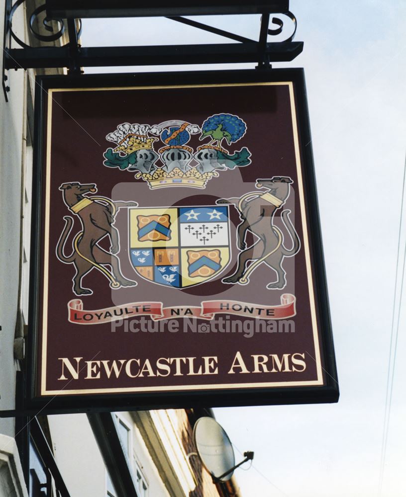 New Castle Arms Pub, George Street, Newark, Nottingham, 1998