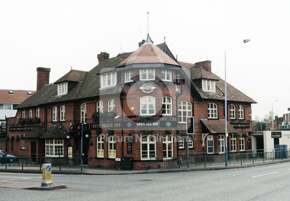 Trent Bridge Inn, 2 Radcliffe Road, West Bridgford, November 1998