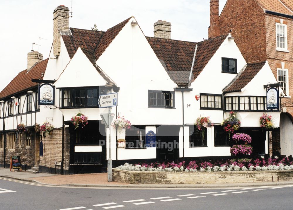 The Old Ship, Bridge Street, Worksop, July 1998