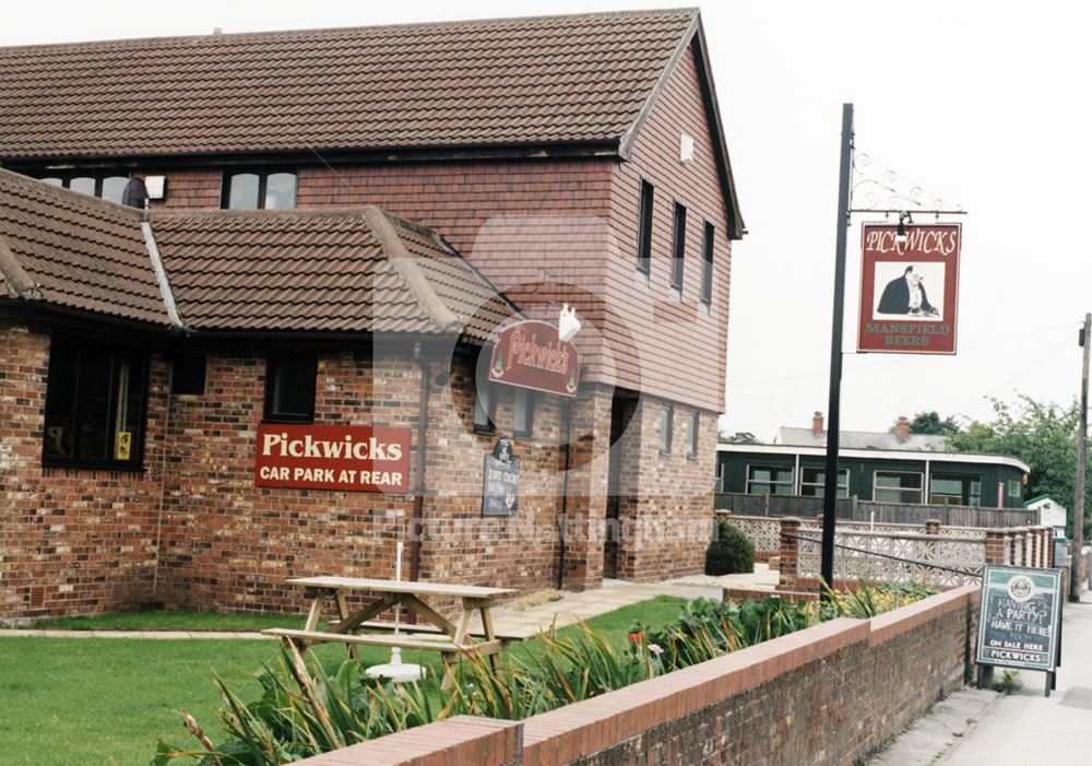 Pickwicks, Central Avenue, Worksop, August 1998