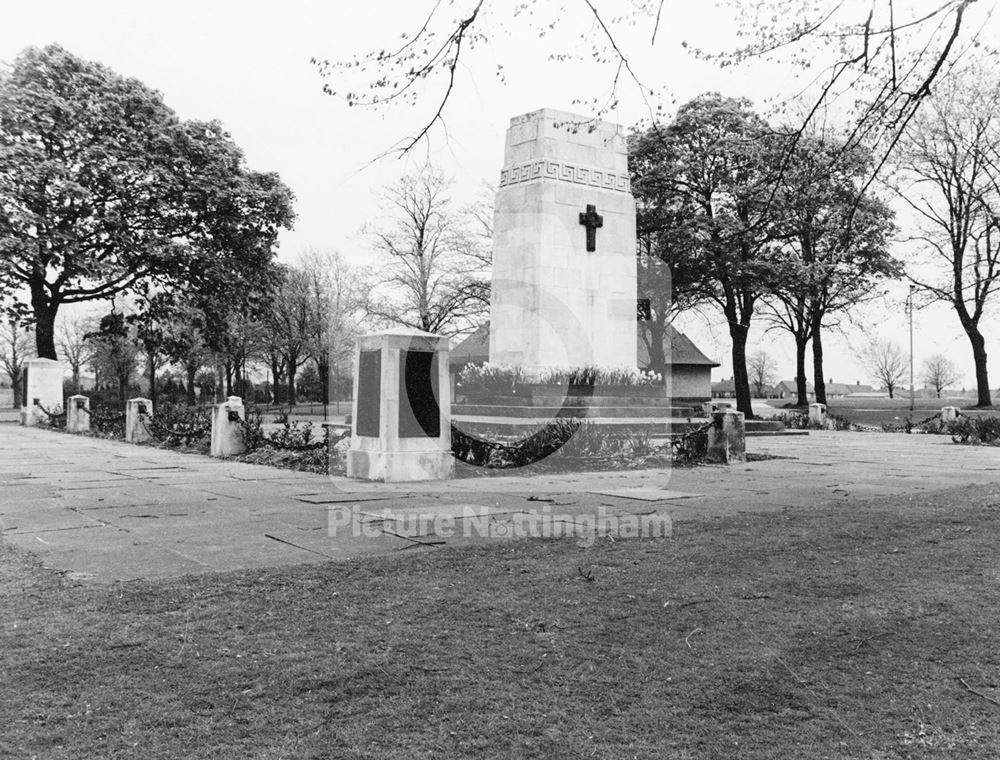 The Cenotaph, Titchfield Park, Hucknall, 1986