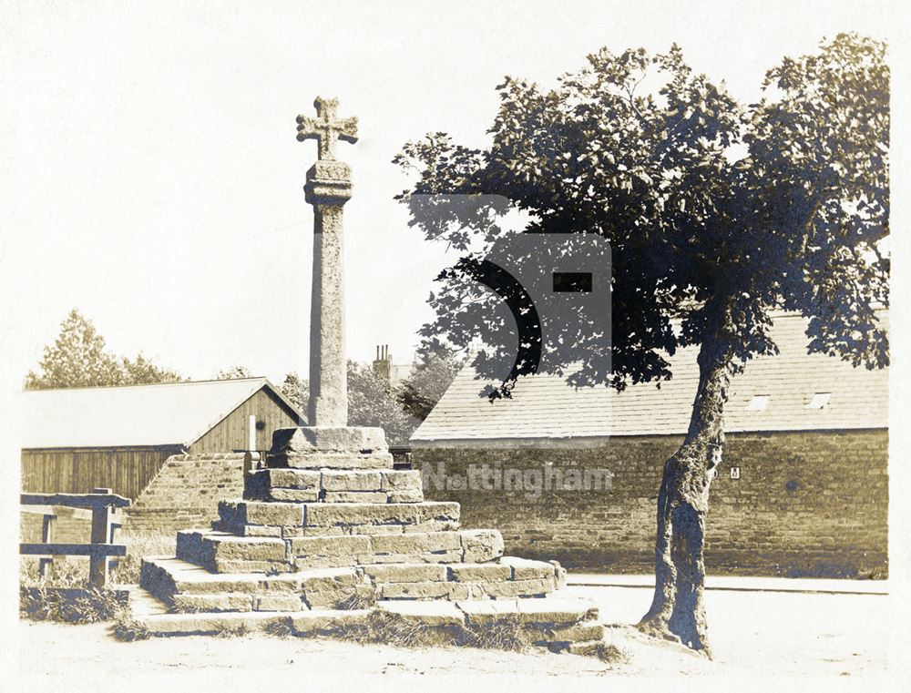 Bottom Cross, Main Street, Linby, c 1905