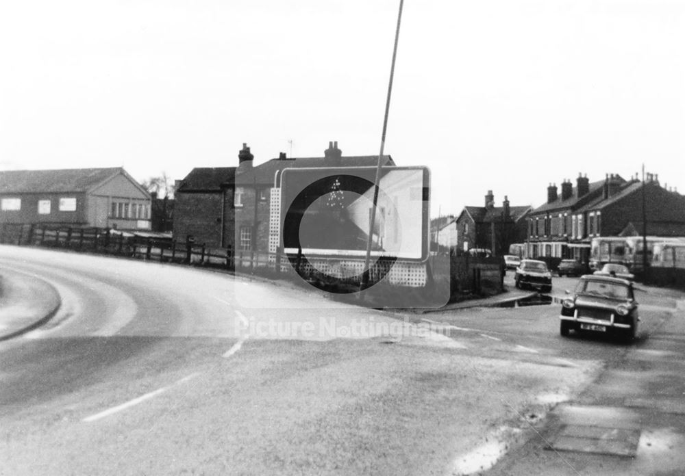 Junction of Chaworth Road and Meadow Road, Netherfield, 1977