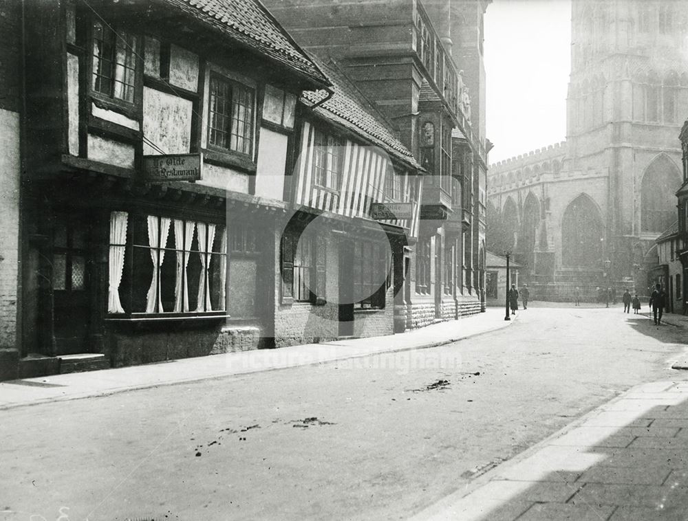 Kirk Gate, Newark on Trent,  c 1920