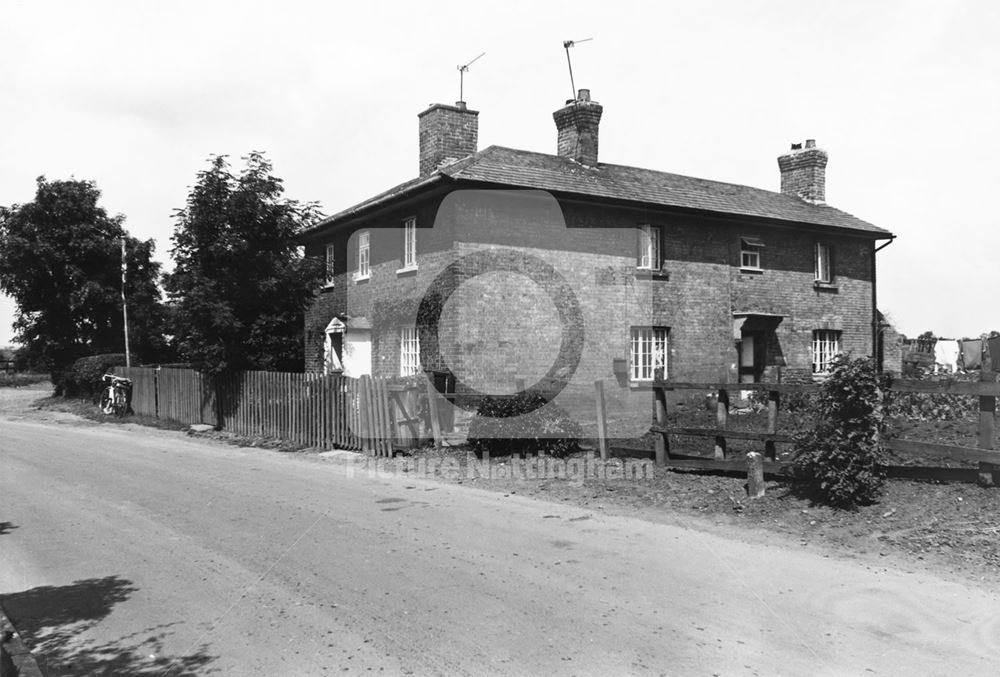 18 and 20 The Green, Radcliffe on Trent, 1977